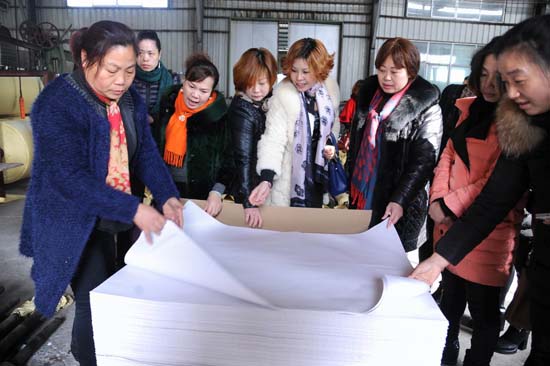 县妇联界政协委员和女企业家联谊会开展交流联谊活动