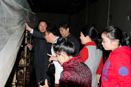 黄小杭调研员走访农业和科技界委员