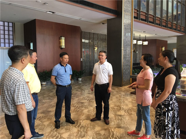 县政协开展“外来务工人员本地化工作”外出学习考察