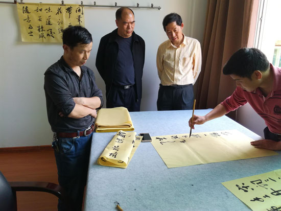 县政协开展政协委员书法交流活动